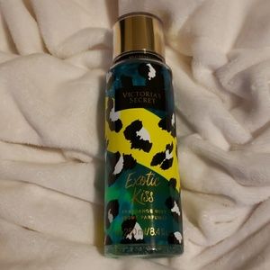 VS Exotic Kiss Fragrance Mist